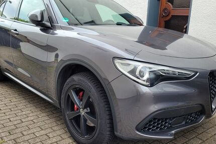 Alfa Romeo Stelvio 99.978 km 20.980 € DUISBURG 47249