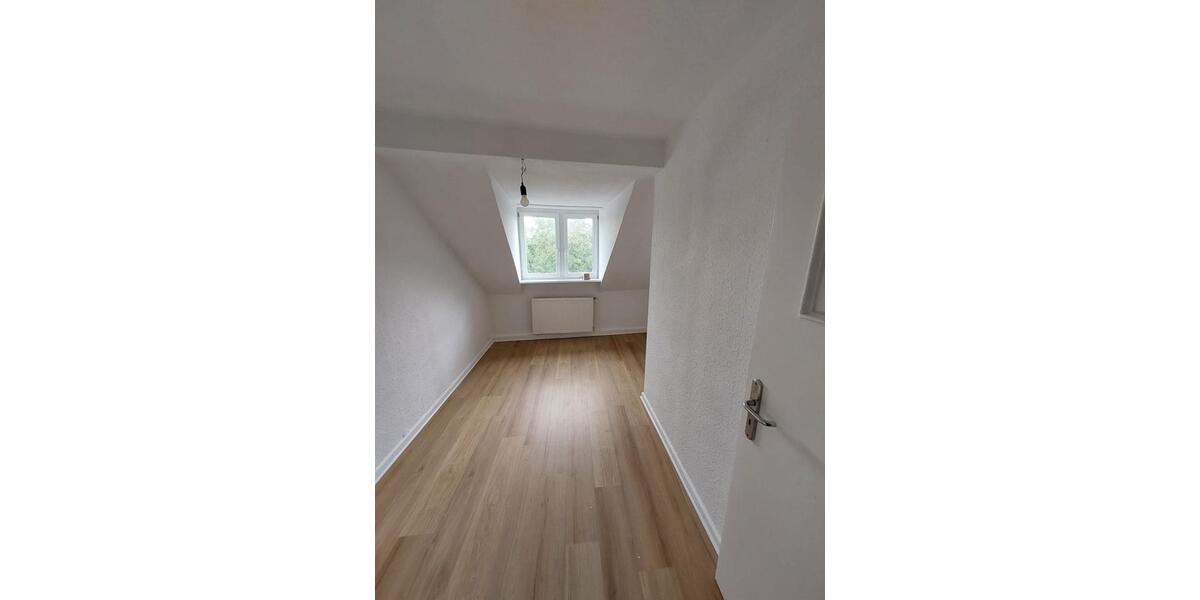 Dachgeschoßwohnung Herne Eickel - 3.5 Zimmer, 80 m&sup2;, 550&euro; | Angebot:26442292