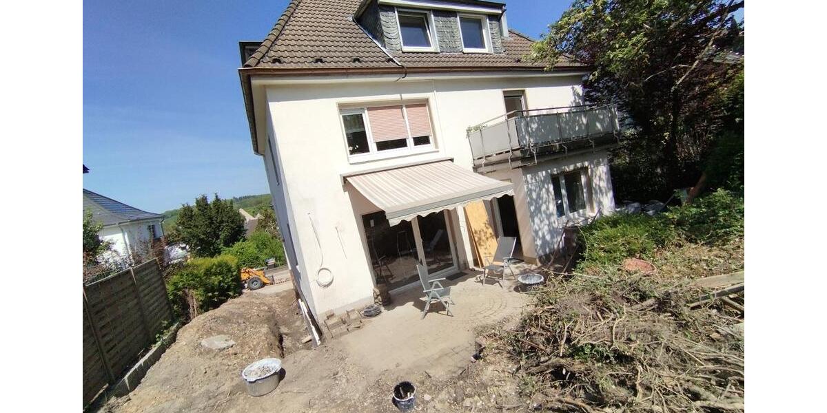 Wohnung *** Erstbezug nach vollständiger Sanierung ** 3 zimmer