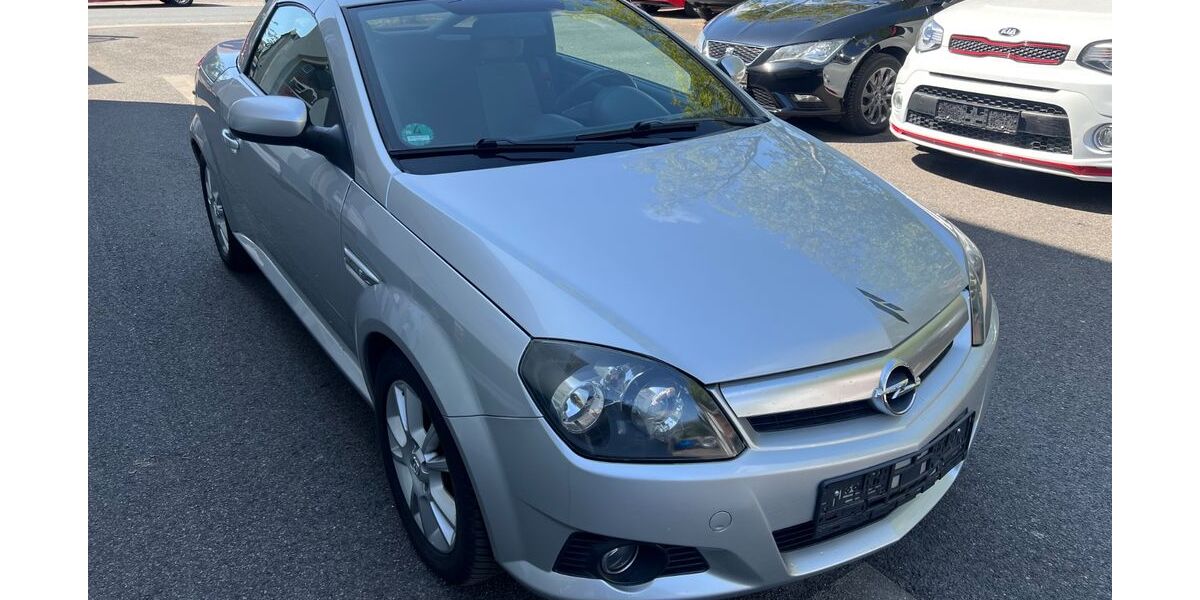 Opel Tigra 157.000 km 1.999 &euro; Recklinghausen 45663