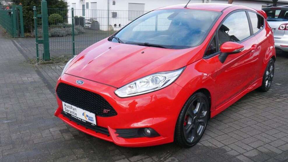 Ford Fiesta 123.186 km 11.990 € Selm 59379