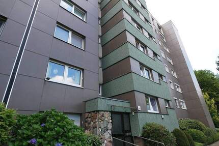 Wohnberechtigungsschein erforderlich! Gepflegte 3,5 Raum Etagenwohnung mit Balkon und Aufzug in Buer 3 zimmer