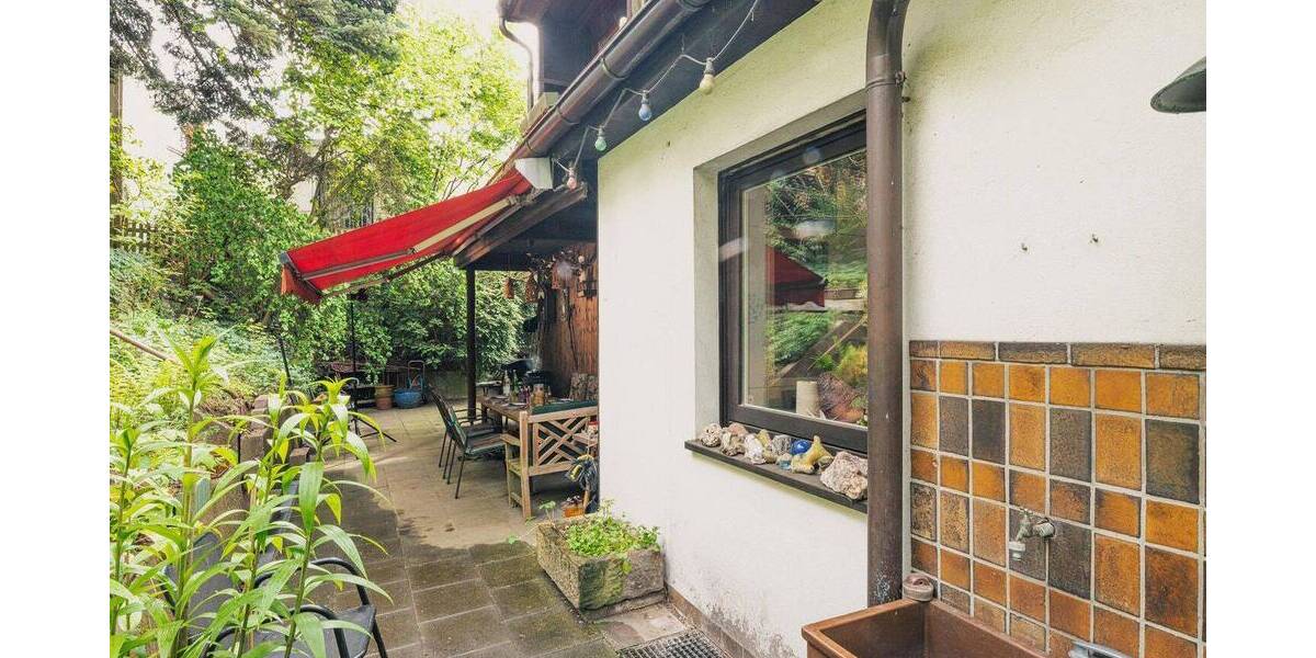 Einfamilienhaus Essen Bergerhausen - 8 Zimmer, 180 m&sup2;, 345.000&euro; | Angebot:26583846