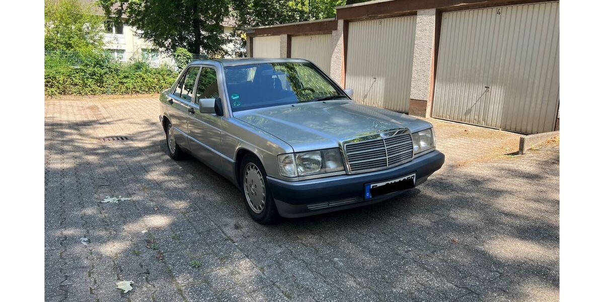 Mercedes-Benz 190 148.000 km 7.200 &euro; Essen 45147