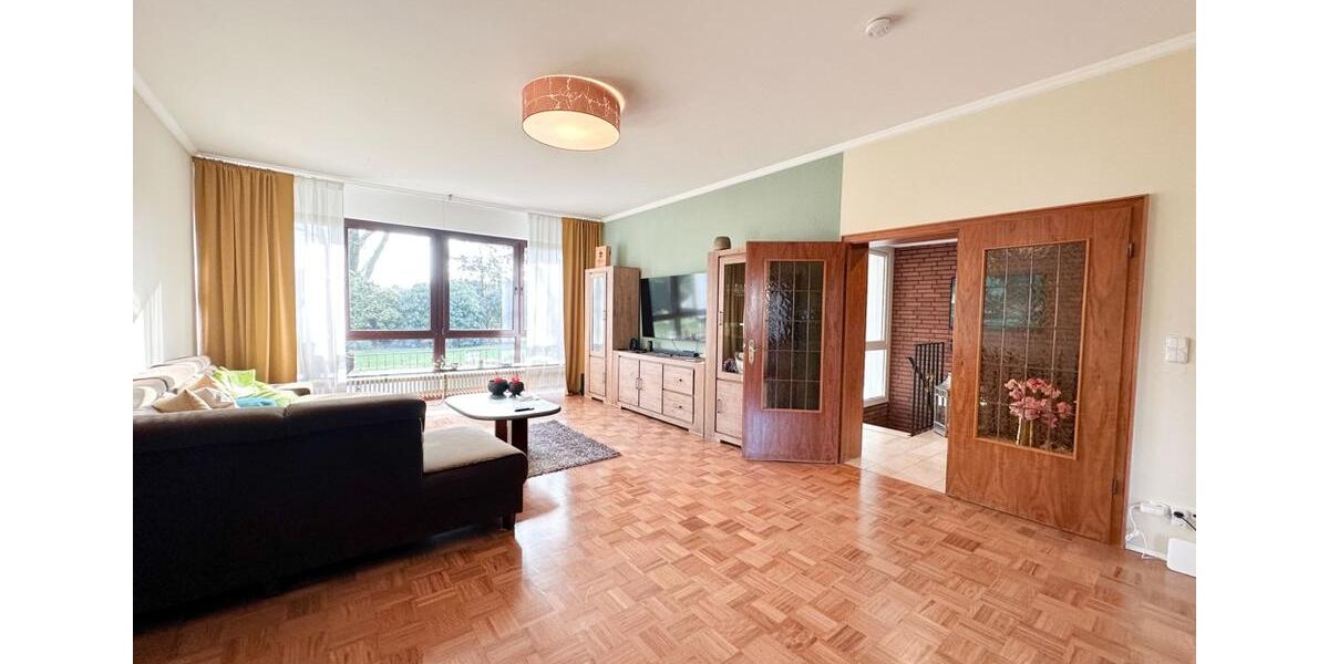 Erdgeschoßwohnung Gladbeck Alt-Rentfort - 5 Zimmer, 150 m&sup2;, 1.300&euro; | Angebot:25320588