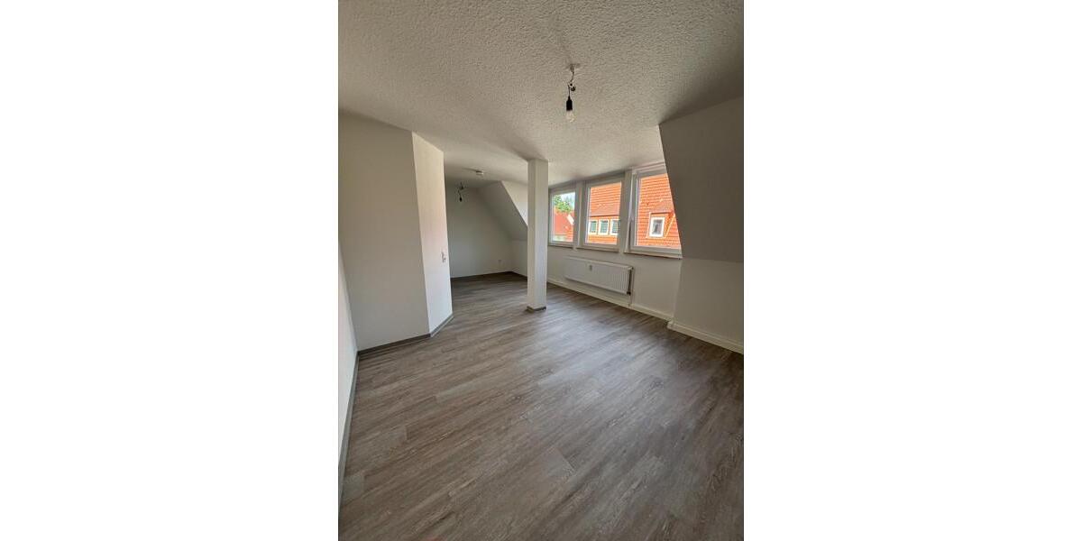 Die neue Einbauküche bauen wir noch für Sie ein! 2 zimmer