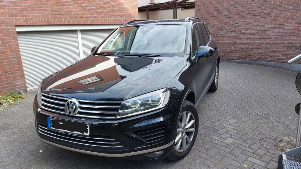 VW Touareg 104.000 km 20.500 € Duisburg 47259