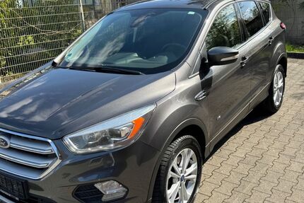 Ford Kuga 123.600 km 11.998 &euro; Herne ( Nordrhein-Westfalen ) 44628