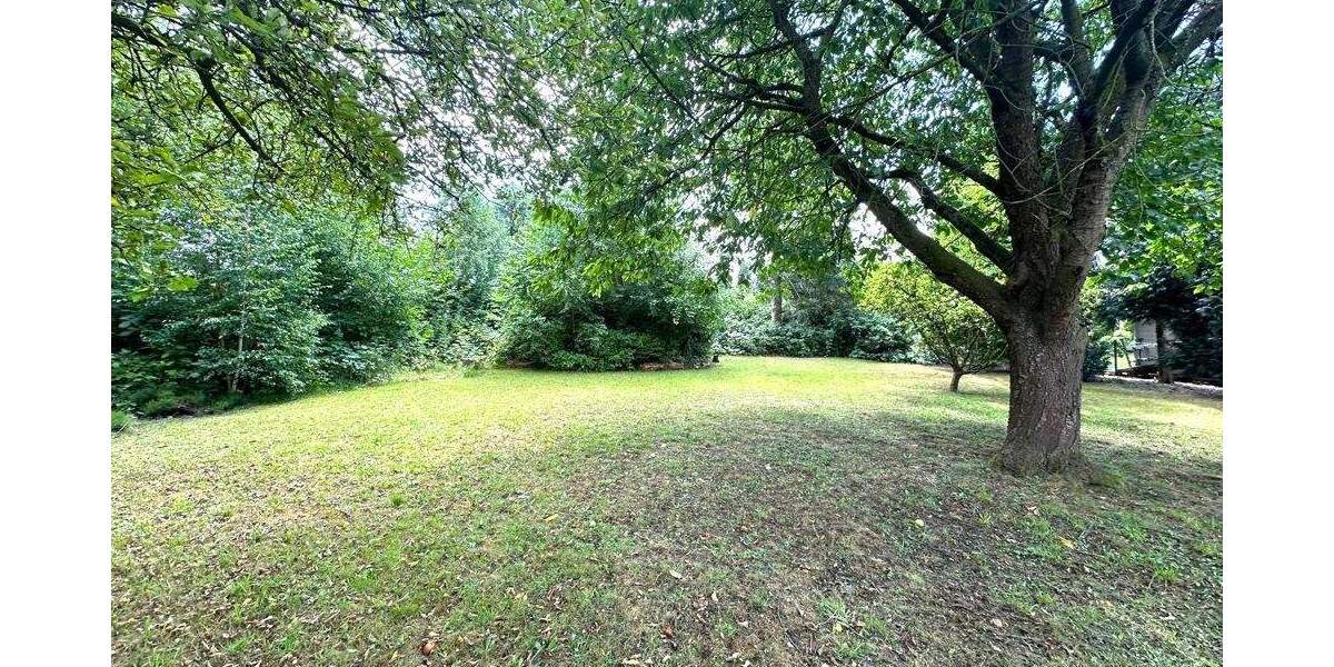 Doppelhaushälfte mit 4 Zi. + Garage auf weitläufigem Gartengrundstück in Dortmund Brackel 5 zimmer