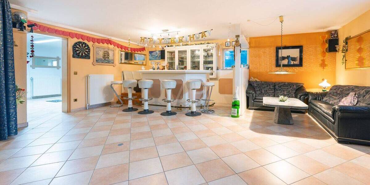 Sonnenverwöhntes Zuhause mit Stil, Sauna und großzügigem Garten 5 zimmer