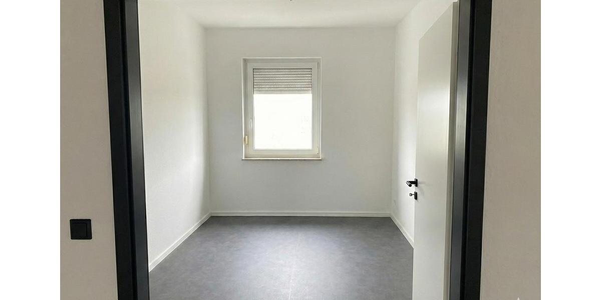 Moderne Wohnung, ca. 65 m² – frisch renoviert mit Garage & Keller 3 zimmer