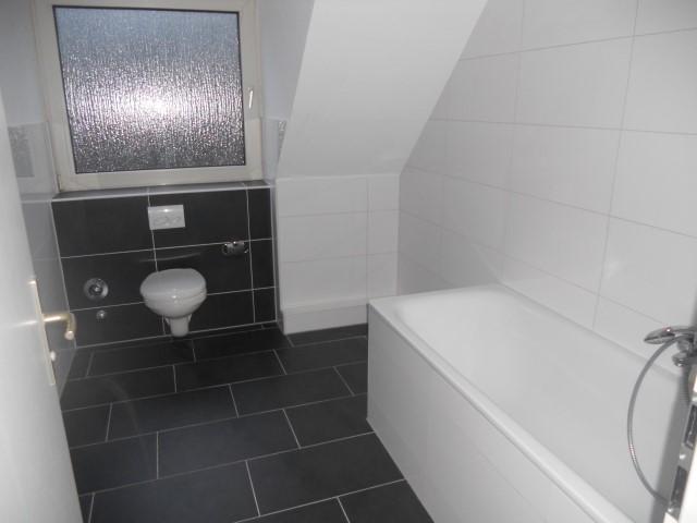 Dachgeschoßwohnung Bochum Günnigfeld - 3.5 Zimmer, 73 m&sup2;, 570&euro; | Angebot:25050798