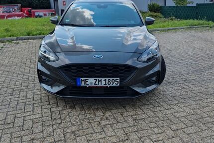Ford Focus 87.600 km 14.500 € Velbert 42549