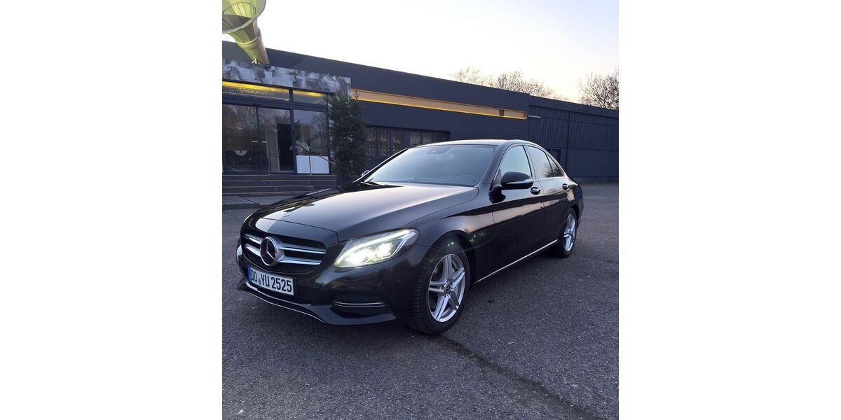 Mercedes-Benz C 250 135.000 km 18.200 &euro; Dortmund 44145