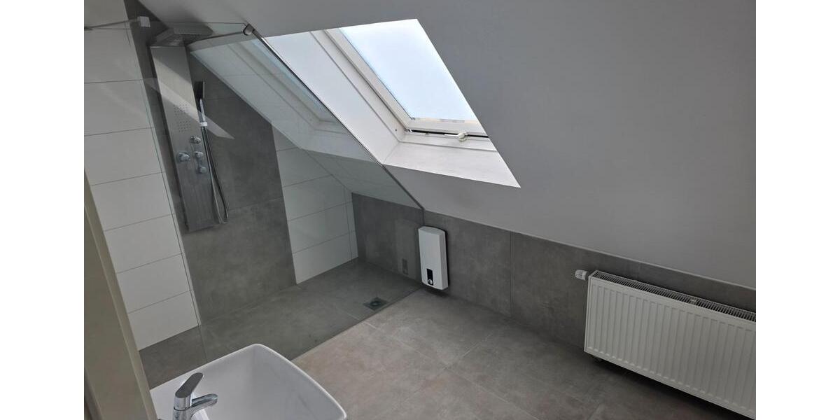 Dachgeschoßwohnung Oberhausen Biefang - 3.5 Zimmer, 96 m&sup2;, 930&euro; | Angebot:26001856