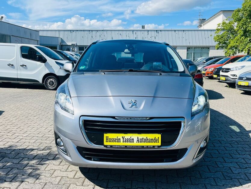 Peugeot 5008 240.000 km 6.499 € Dortmund 44147