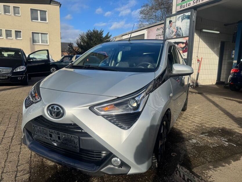 Aygo (X)