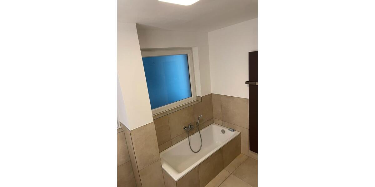 Etagenwohnung Velbert Pöthen - 3.5 Zimmer, 96 m&sup2;, 363.636&euro; | Angebot:25745994