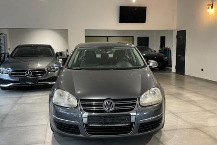 VW Jetta 118.700 km 3.890 € Oberhausen 46049