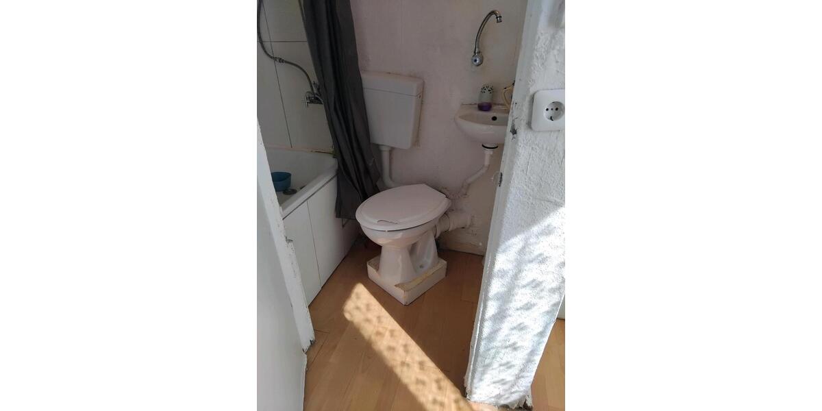 Etagenwohnung Bochum Bochum-Mitte - 1 Zimmer, 14 m&sup2;, 250&euro; | Angebot:26688534