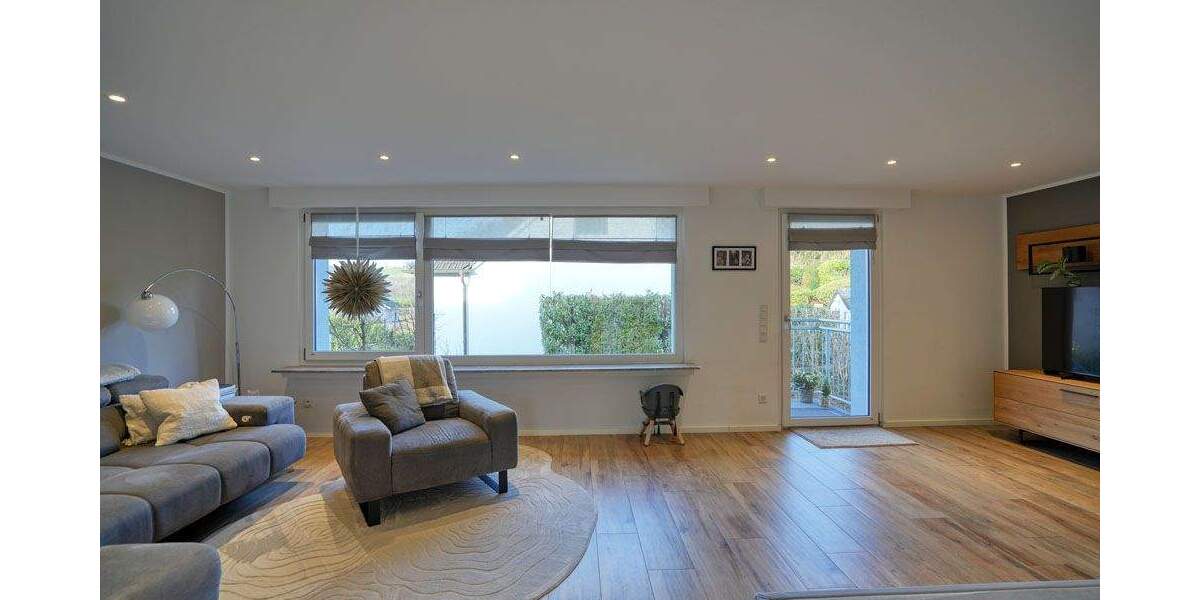 Doppelhaushälfte Bochum Stiepel - 7 Zimmer, 234 m&sup2;, 850.000&euro; | Angebot:25687051