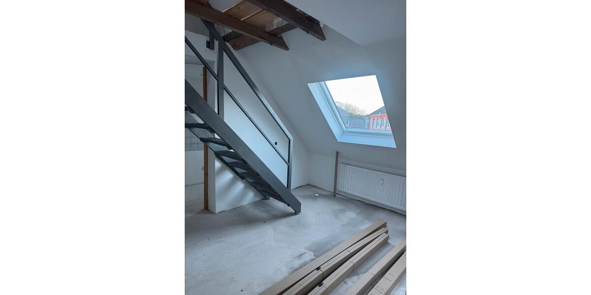 Dachgeschoßwohnung Gelsenkirchen Gelsenkirchen-Nord - 4 Zimmer, 103 m&sup2;, 1.200&euro; | Angebot:25638798