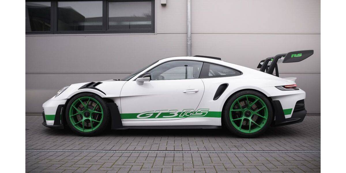 Porsche 992 2.750 km 333.900 &euro; Holzwickede 59439