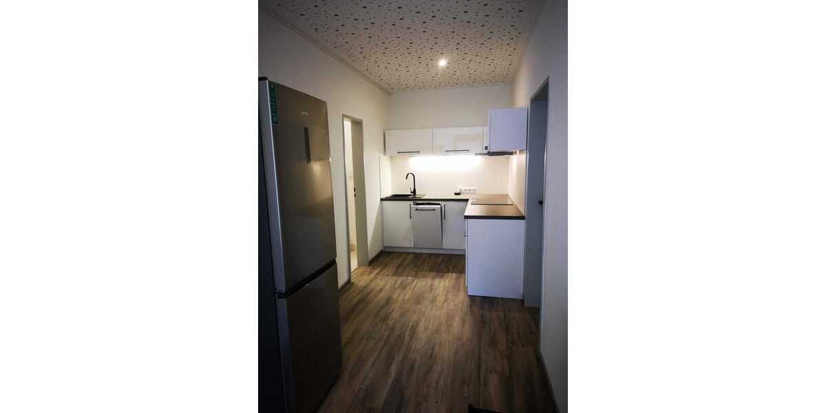 Helles WG-Zimmer für Studentin / weibl. Azubi in Schwelm 3 zimmer