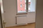 Renovierte, teilsanierte Wohnung mit zwei Zimmern in Duisburg-Neudorf 2 zimmer