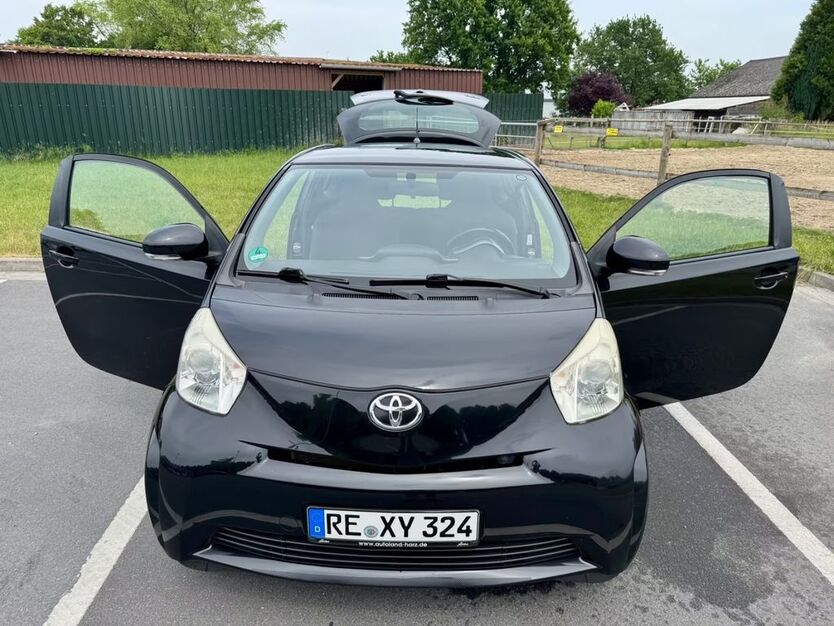 Toyota IQ 140.000 km 2.900 € Dortmund 44359