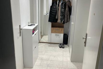 Helle, kernsanierte 1,5-Zimmer-Wohnung (39 m²) – voll möbliert zimmer