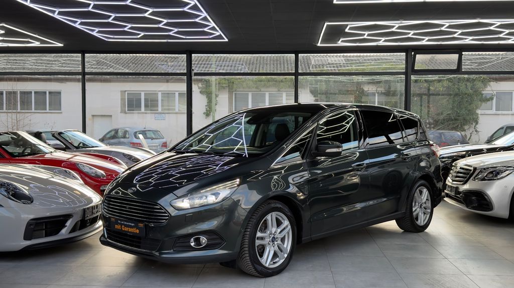 Ford S-Max 83.792 km 23.450 &euro; Essen 45141