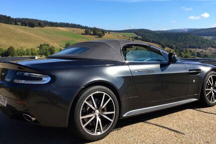 Aston Martin V8 Vantage 81.400 km 68.000 € Wuppertal 42113