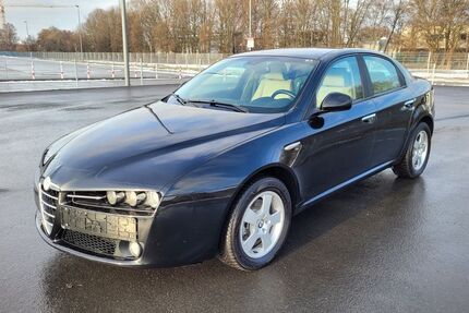 Alfa Romeo 159 151.000 km 2.790 &euro; Essen 45356