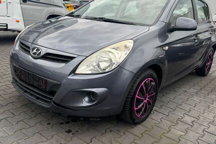 Hyundai i20 140.000 km 2.480 &euro; Essen 45356