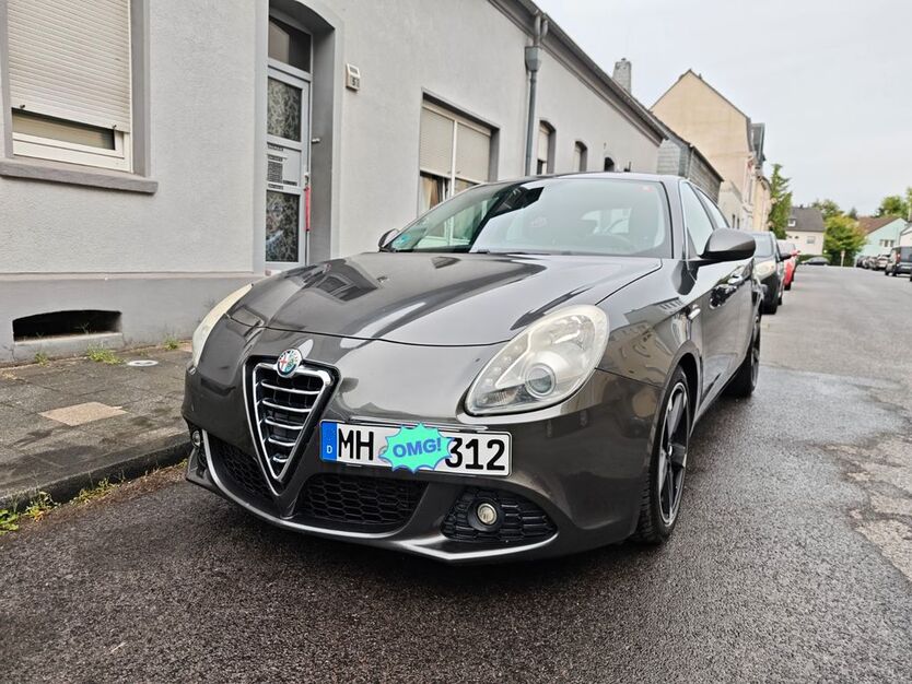 Alfa Romeo Giulietta 152.500 km 6.250 € Mülheim 45478