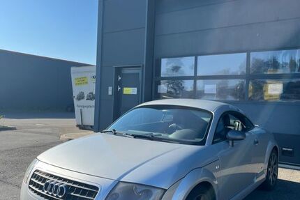 Audi TT 215.000 km 7.499 &euro; Castrop-Rauxel 44575