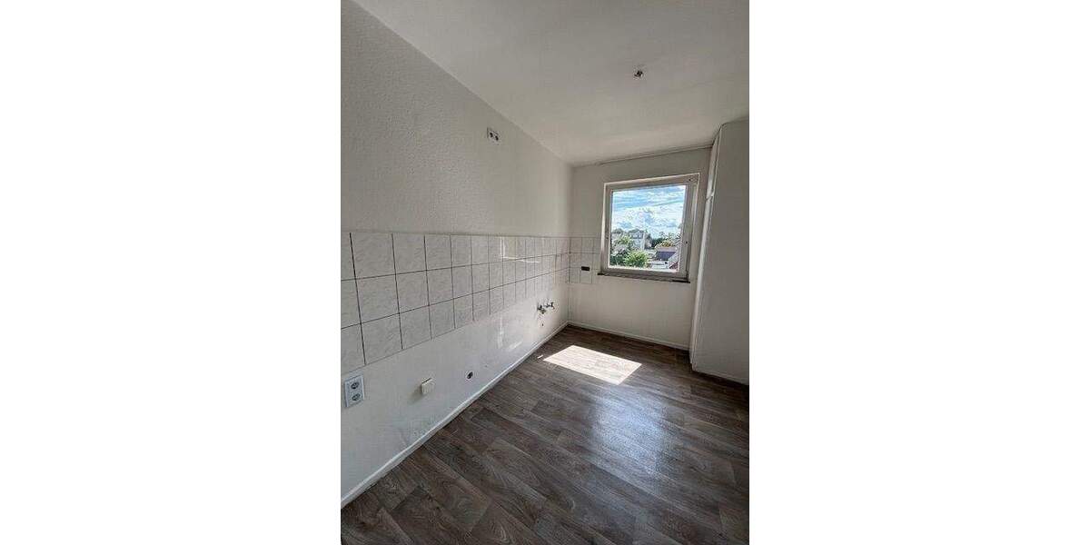 Etagenwohnung Oberhausen Stadtmitte - 3 Zimmer, 67 m&sup2;, 400&euro; | Angebot:24342023