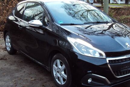 Peugeot 208 146.000 km 6.500 &euro; Hagen 58091