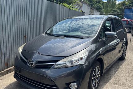 Toyota Verso 189.000 km 7.000 € Essen 45143