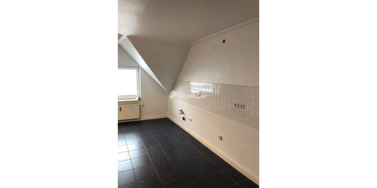 Vermietete Dachgeschosswohnung mit 4 Zimmern und schöner Ausstattung in Herne-Süd 4 zimmer