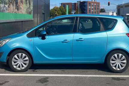 Opel Meriva 78.000 km 3.490 € Mülheim 45472