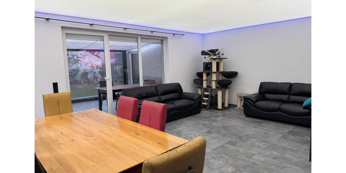 Freistehende Einfamilienhaus 5 zimmer