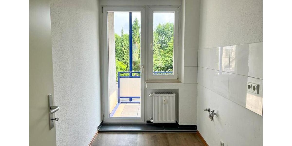 Frisch sanierte Wohnung mit Balkon! 3 zimmer