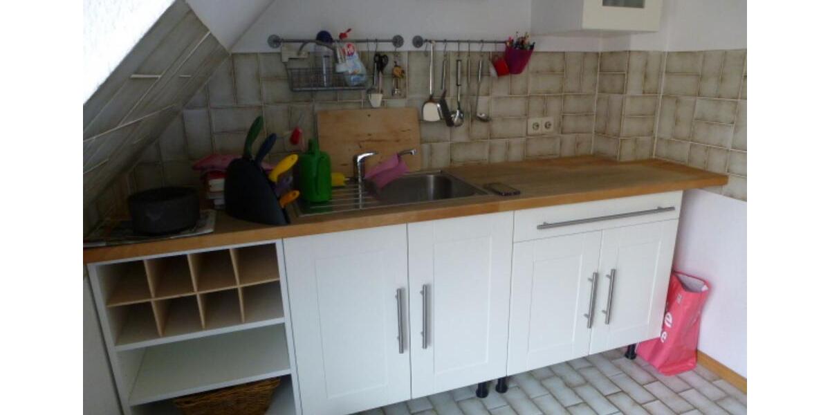 ***Singles aufgepasst*** wunderschöne Dachgeschosswohnung, 2 Balkone, Blick auf den Kanal 1.5 zimmer