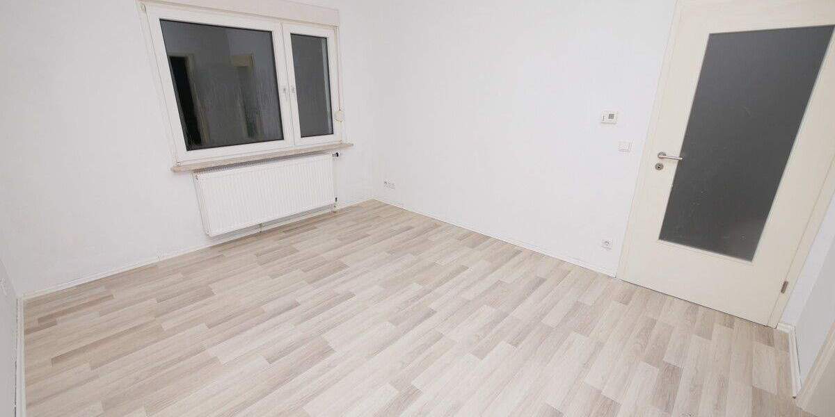 Renovierte 3,5 Raum-Erdgeschosswohnung mit Terrasse und Garage in Top-Lage von Buer zu vermieten 3 zimmer