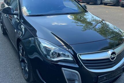 Opel Insignia 122.000 km 13.999 &euro; Recklinghausen 45663