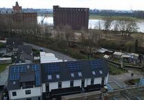 Provisionsfrei* Hochwertiger Neubau Mittelhaus mit PV 10,4 KW integrierter Garage 185 m2 Wohnfläche