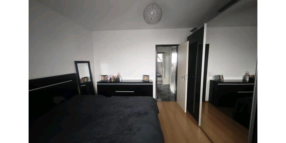 Etagenwohnung Bochum Laer - 3.5 Zimmer, 80 m&sup2;, 170.000&euro; | Angebot:25098602