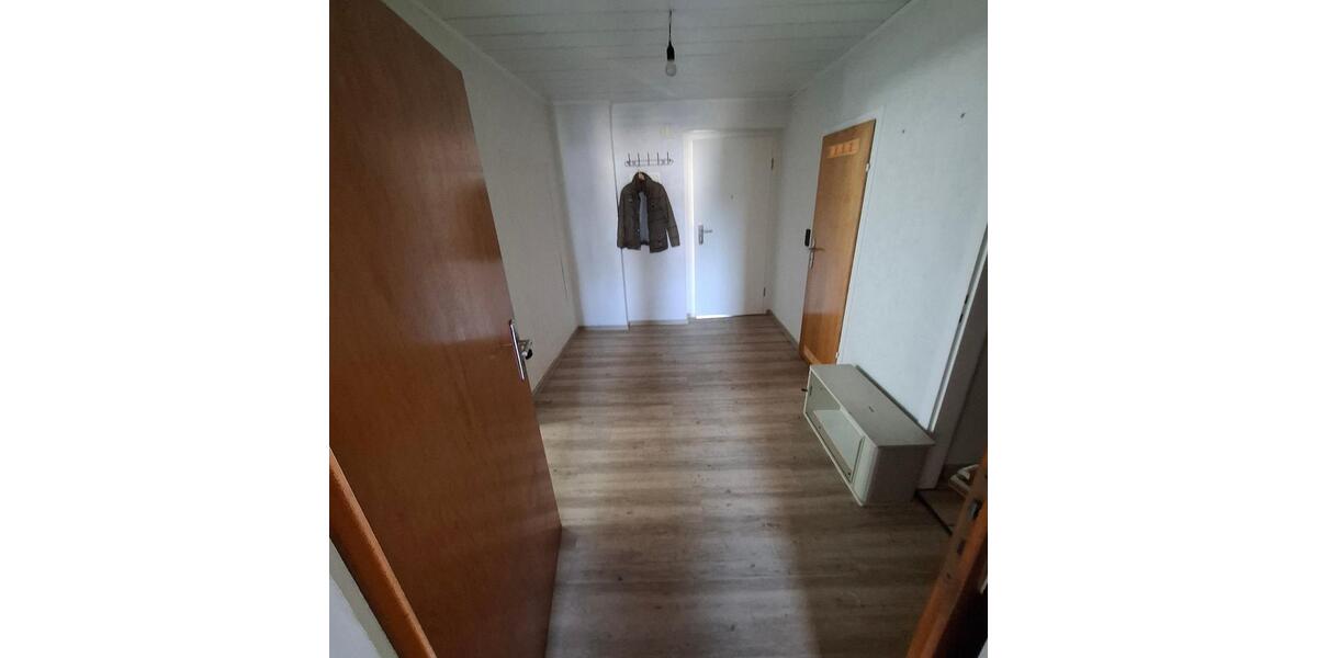 Dachgeschoßwohnung Witten Annen - 3.5 Zimmer, 82 m&sup2;, 129.000&euro; | Angebot:27000619